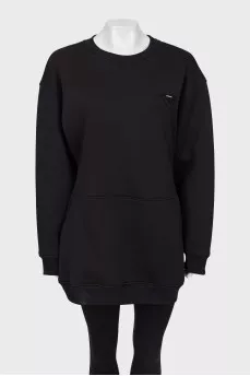 Long, fitted sweatshirt