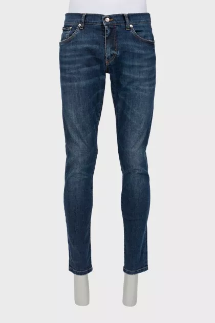 Men's blue jeans with silver hardware