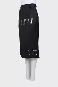Black skirt with embroidered print
