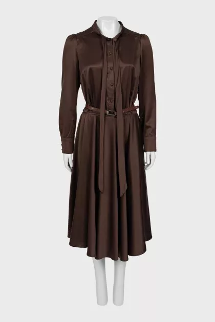 Brown dress with a belt