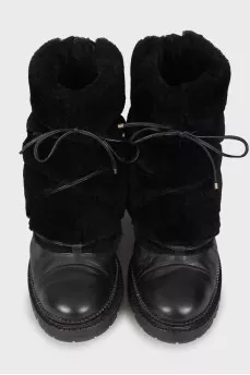 Insulated boots with ties