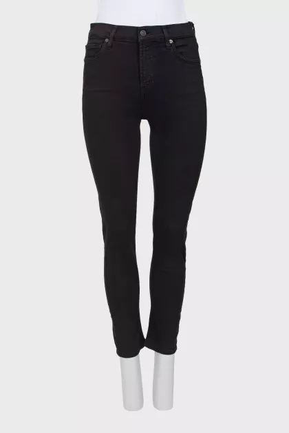 Mid-rise black jeans
