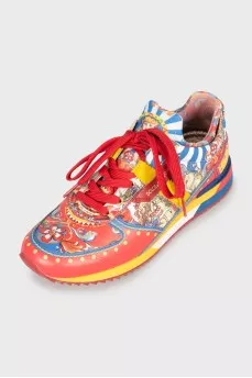 Leather sneakers in a bright print