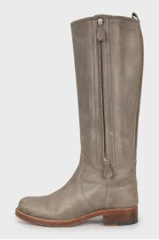 Leather boots with zipper