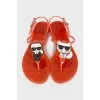 Rubber flip flops with logo