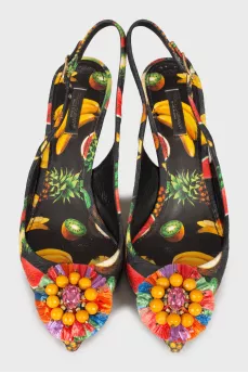 Textile slingbacks with decor