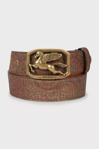 Leather belt with logo buckle