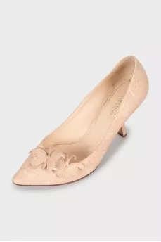 Embossed leather shoes