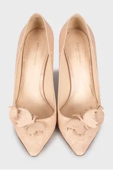 Embossed leather shoes