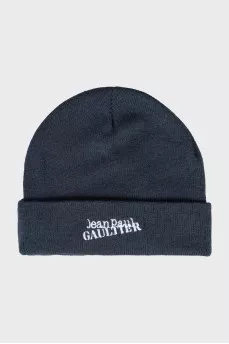 Knitted hat with brand logo