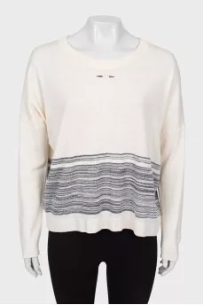 Wool sweater with brooch