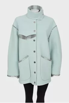 Wool coat with press-studs closure