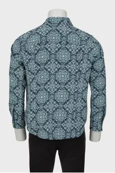 Men's shirt with gold fittings