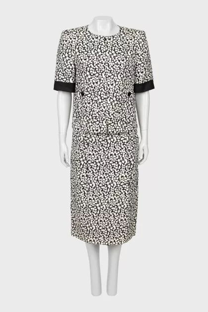 Linen suit with printed skirt