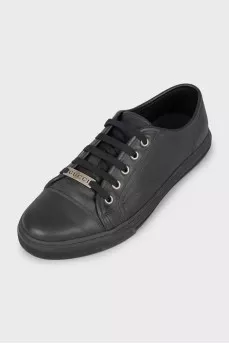 Men's black sneakers