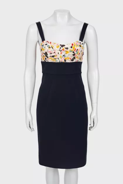 Dress with straps and printed chest