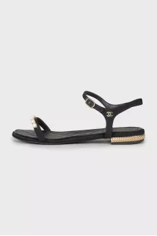 Leather sandals decorated with beads