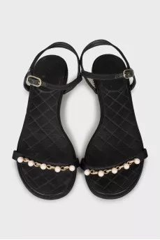 Leather sandals decorated with beads