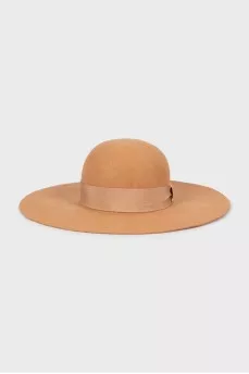 Wool hat with ribbon