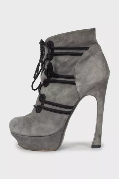 Grey lace-up boots 