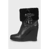 Insulated wedge boots