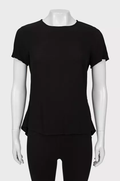 Black T-shirt long at the back