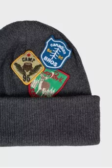 Wool hat with stripes