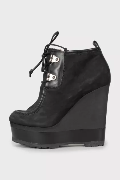 Insulated wedge ankle boots