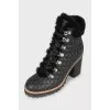 Quilted boots with fur heels