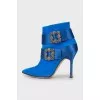 Ankle boots Hangisi