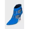 Ankle boots Hangisi