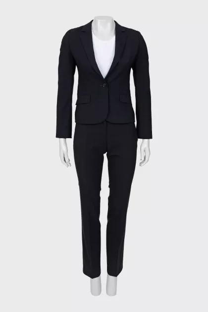 Dark blue classic suit 