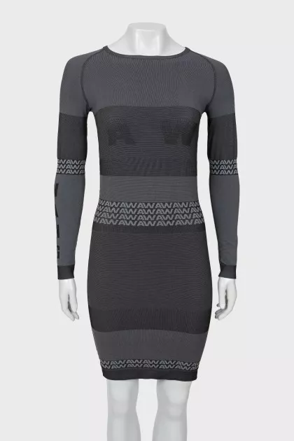 Dress body-con shape with tag