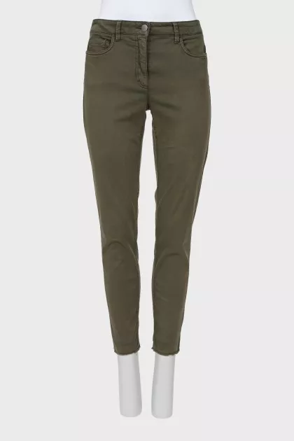 Khaki jeans with raw hem