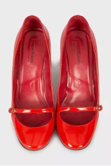 Red patent leather shoes