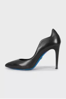 Pointed toe leather pumps