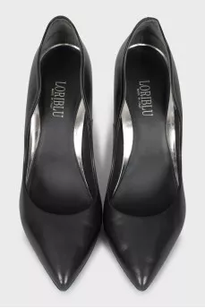 Pointed toe leather pumps