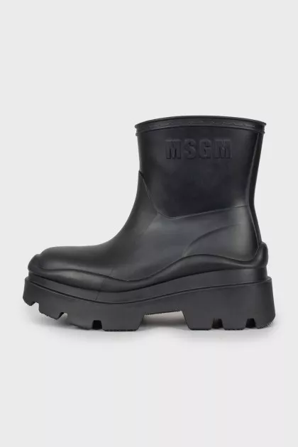 Rubber boots with chunky soles