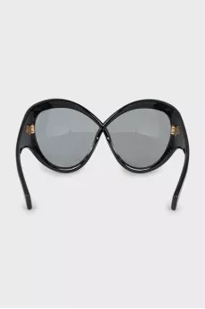 Black cat eye sunglasses