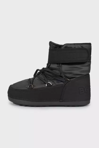Men's boots with velcro fastening