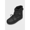 Men's boots with velcro fastening