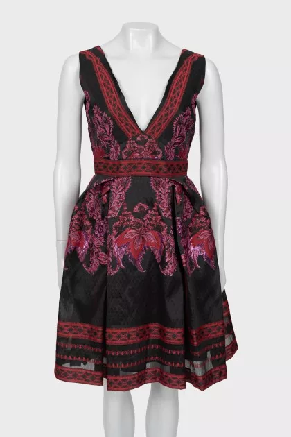V-neck fitted dress