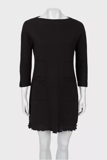Black dress with pockets