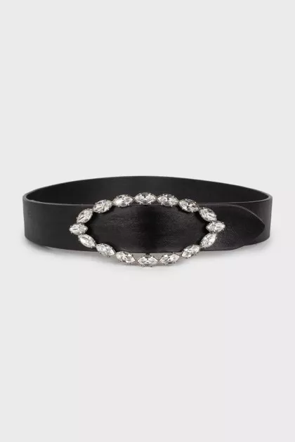 Leather belt with decorated buckle