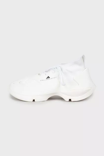 Chunky sneakers with tag