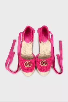 Mixed color woven sandals