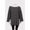 Knitted tunic with slits on the sides