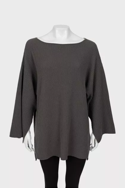 Knitted tunic with slits on the sides
