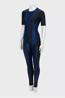 Tracksuit with contrasting inserts