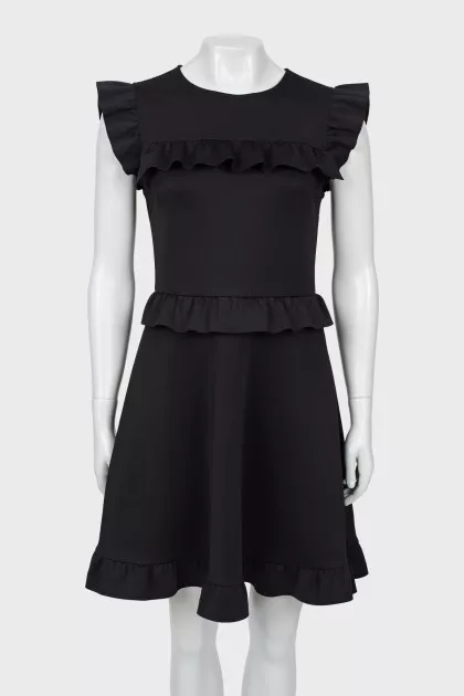 Fitted dress with ruffles